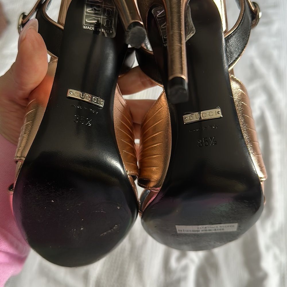 Gucci metallic finish cross-strap 104 mm sandals - Picture 15 of 17